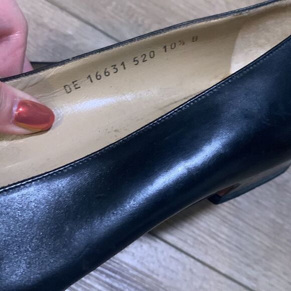 Salvatore Ferragamo Kitten Heels - Picture 4 of 8